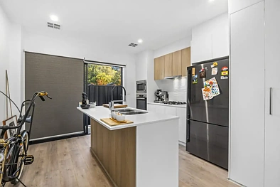 9/3 Lowrie Street, Dickson, ACT 2602, 2 Bedrooms, 2 Bathrooms, Townhouse