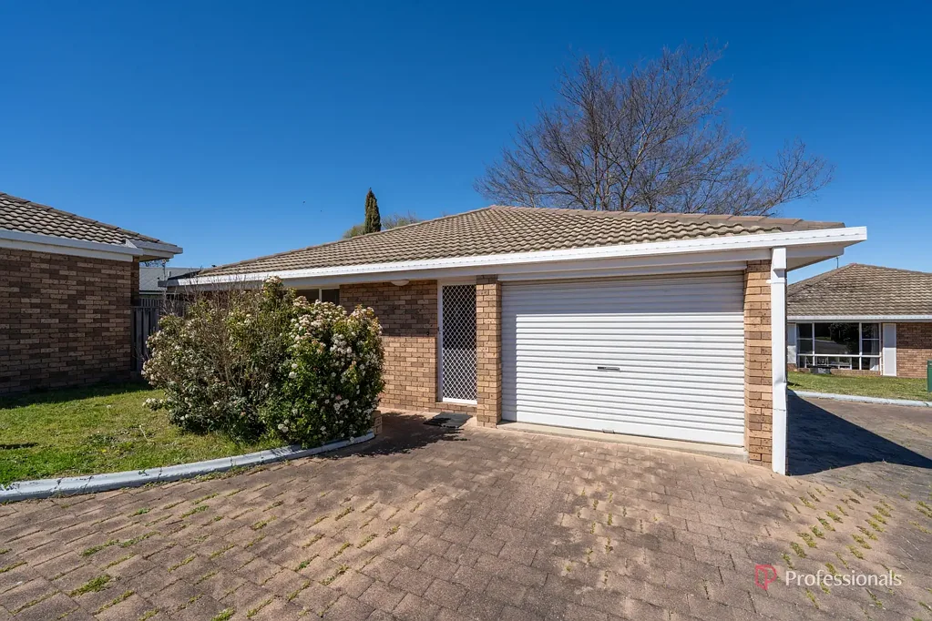 Armidale 3 Slaapkamer Low Maintenance Living, Moments From Town