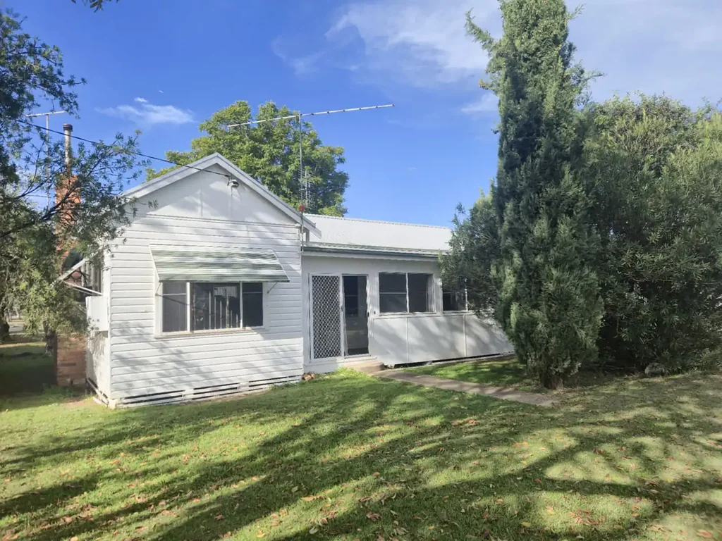 19 Bombelli Street, Bingara, NSW 2404