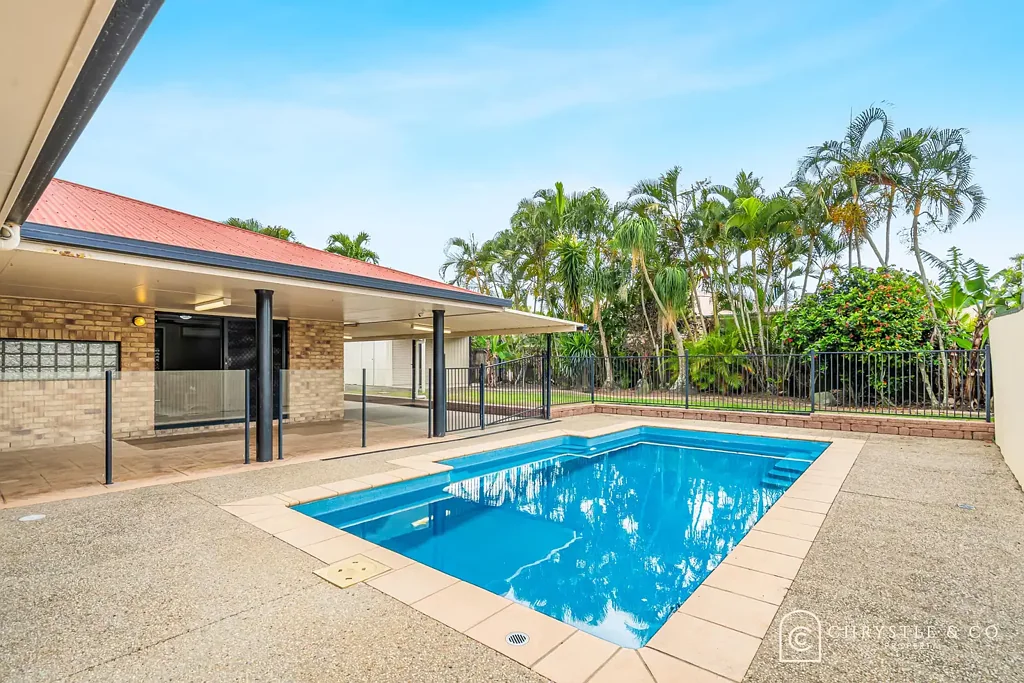 10 Vassallo Drive, Glenella, QLD 4740