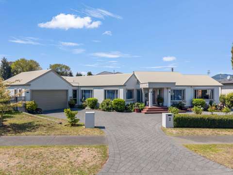 Nukuhau 3房  Stunning & Stylish Family Living!