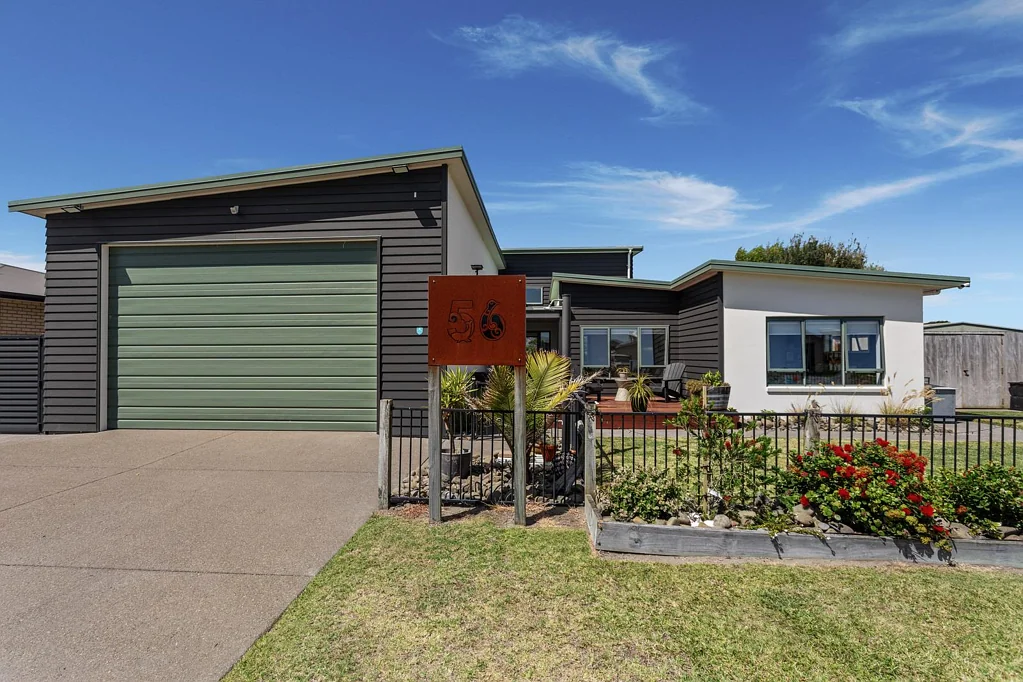 Opotiki Surrounds 4침실 IT’S THE GOOD LIFE HERE, COME LIVE IT