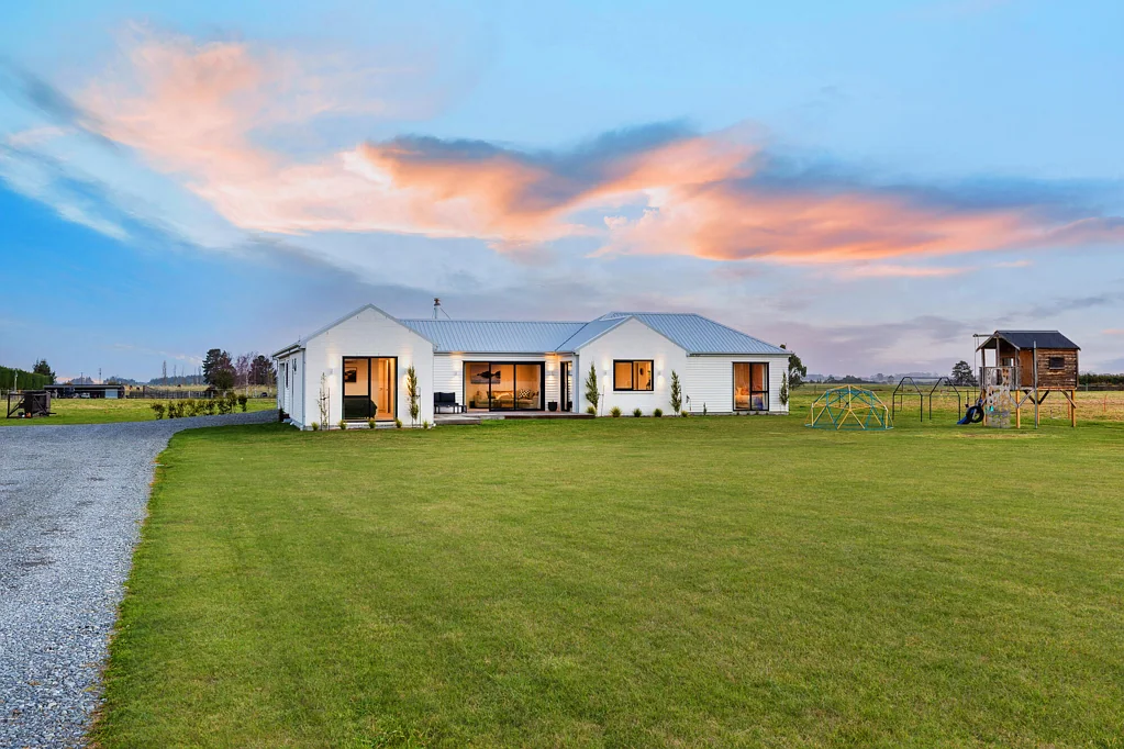 Fernside 4 Bedroom Live Outside the Box