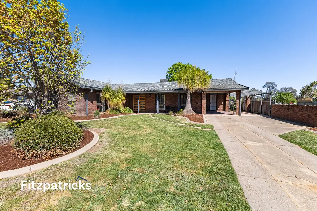 7 Finch Place, Mount Austin, NSW 2650