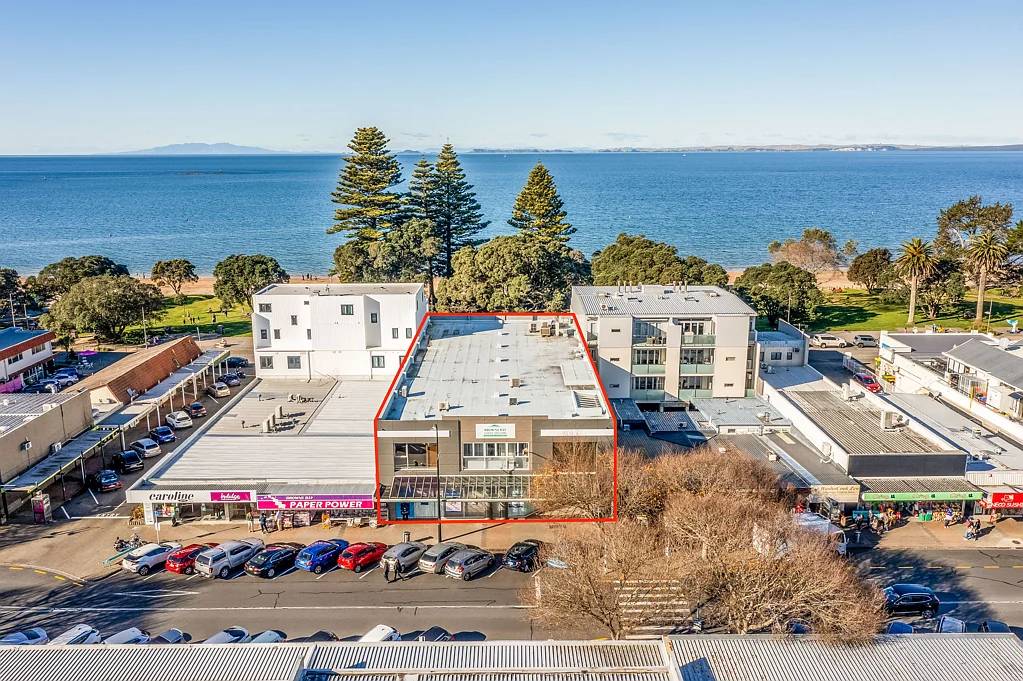 Browns Bay Freehold Beachside Investment
