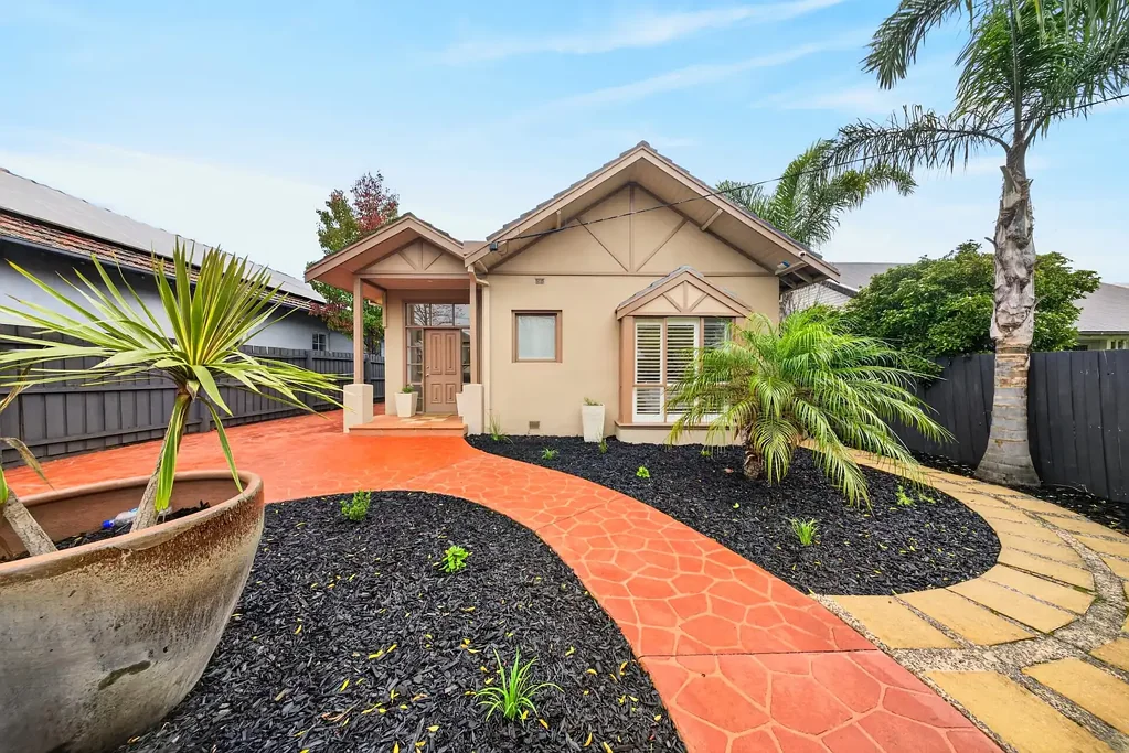 Oakleigh 5ห้องนอน Family Living with Year-Round Entertaining Appeal