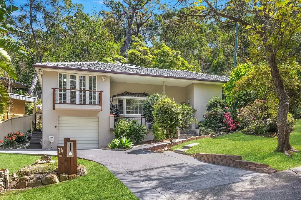 1A Ocean Place, Illawong, NSW 2234