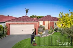 8 Linmac Drive, Hampton Park