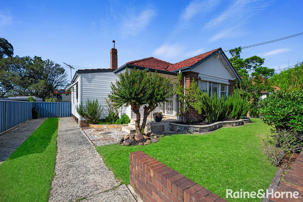 23 Henry Lawson Drive, Peakhurst, NSW 2210