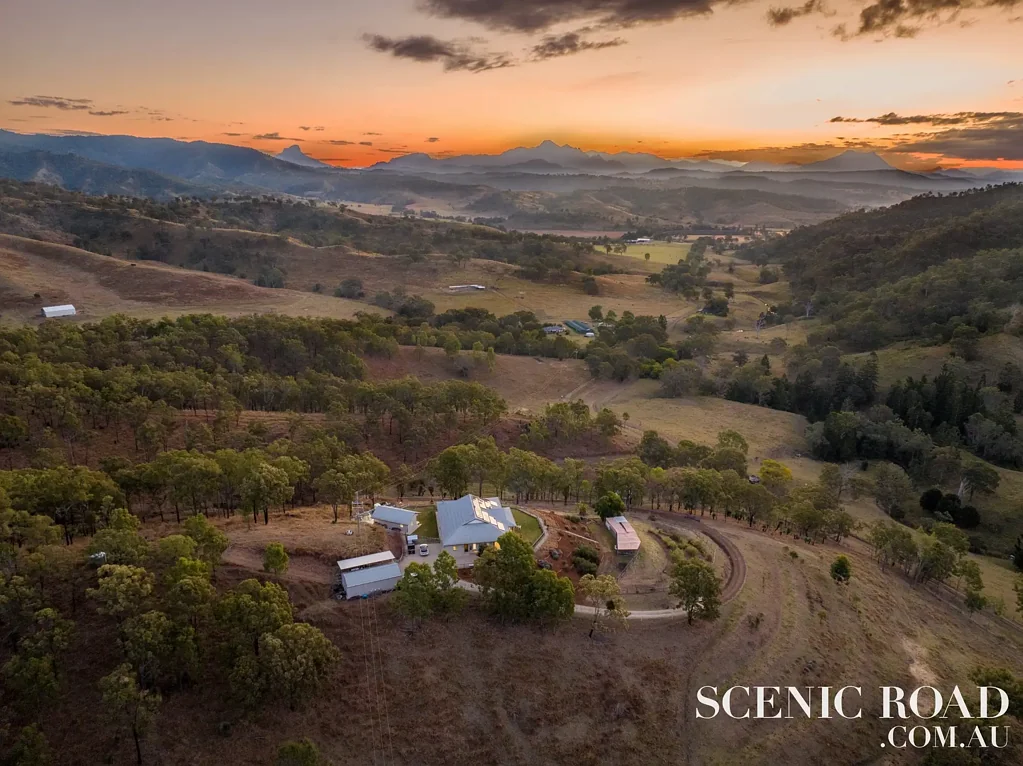 Running Creek Heaven on the Hillside in Running Creek Scenic Rim