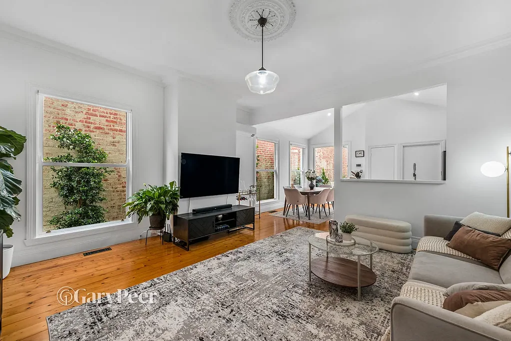 Caulfield North 3Zimmer Stylishly renovated Victorian classic