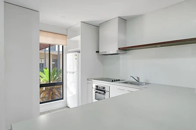 Cable Beach 2Zimmer Stay Three Months, Earn the Rest