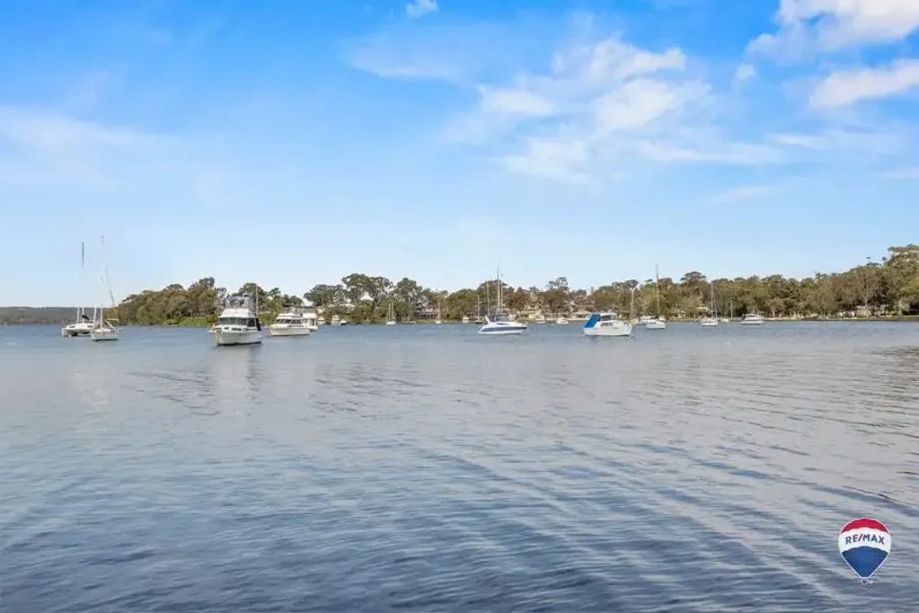 Gwandalan 2房  Charming Seaside Cottage | Steps from Lake Macquarie