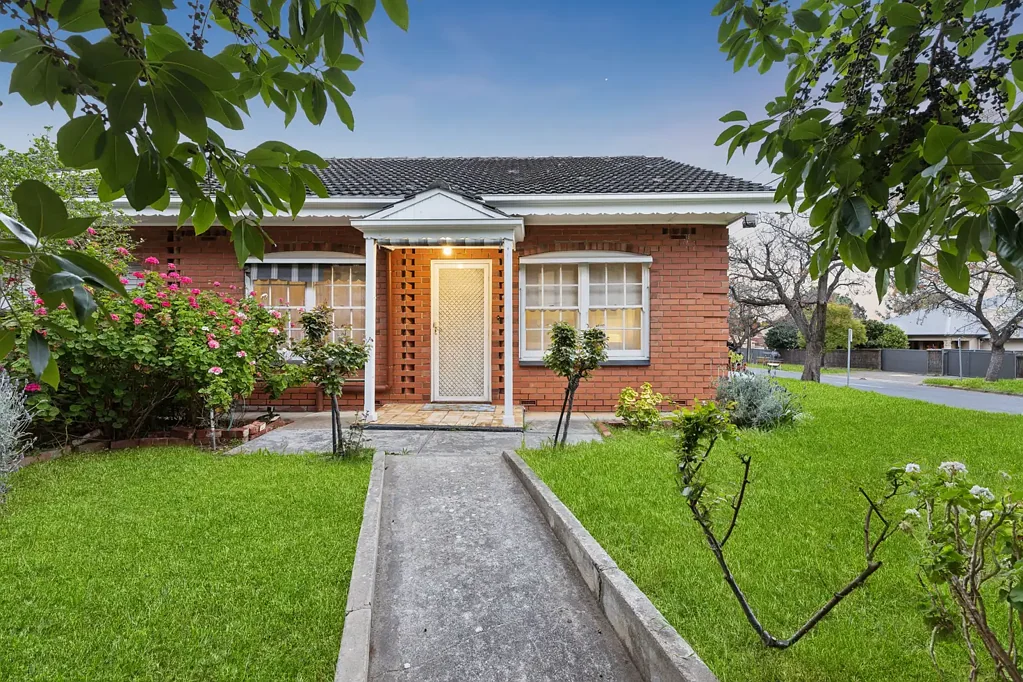 Glenunga 2कमरा CHARMING CHARACTER, LARGE BY SIZE, SMALL GROUP, SCHOOL ZONES, ENVIABLE LOCATION