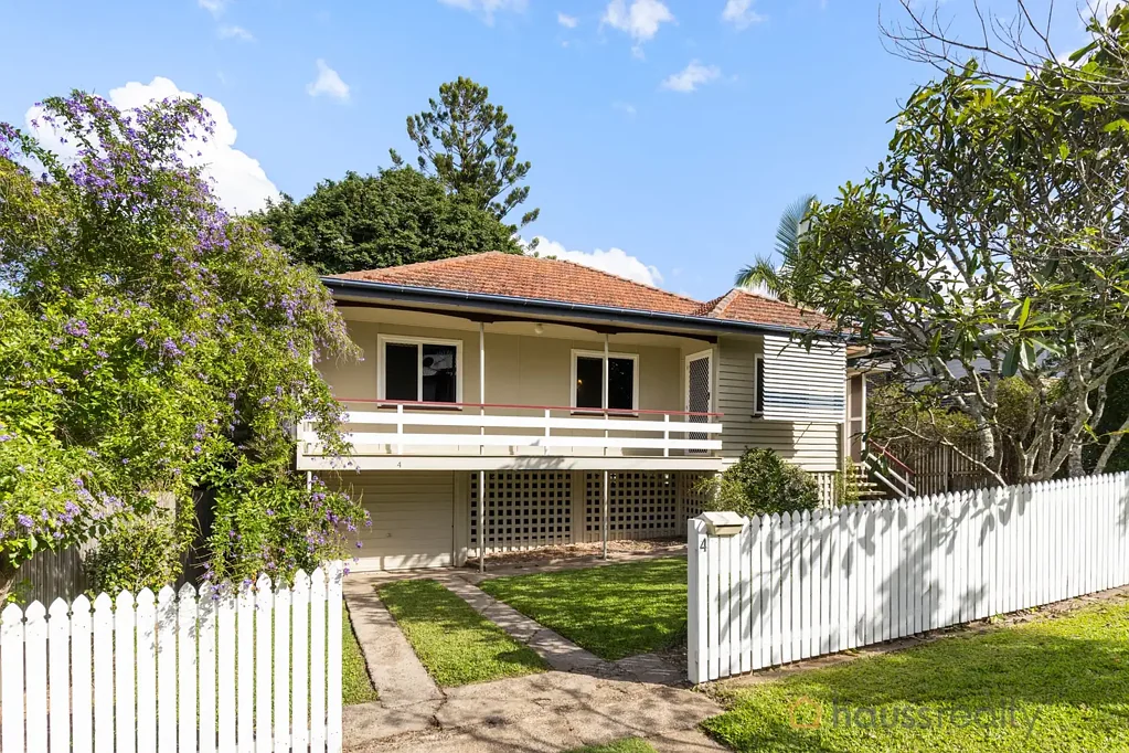 4 Hindon Street, Corinda, QLD 4075