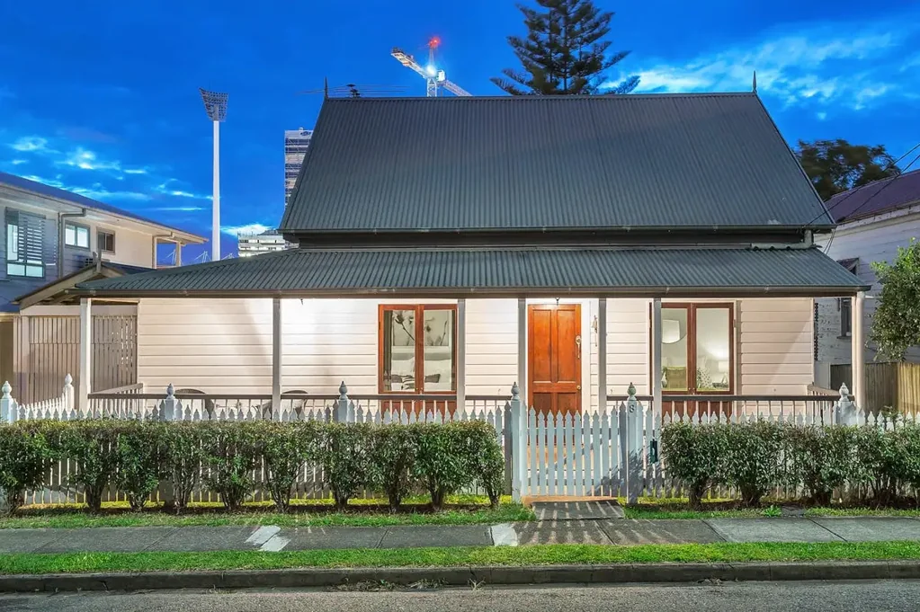 Pretty as a picture home in inner city location
