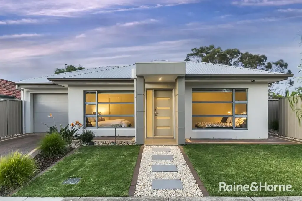 A Classy Courtyard Home You'll Love!