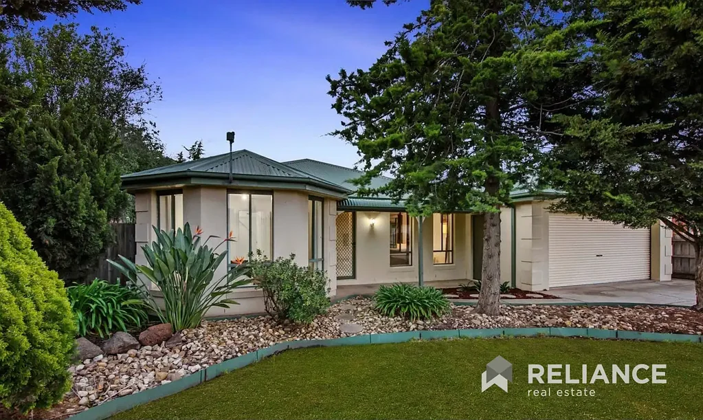 Hoppers Crossing 4 Bedroom Fully Renovated Family Gem on 737sqm in Beelbridge Pocket!