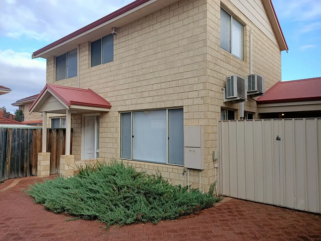 Spacious 3x2 Townhouse in a Convenient Victoria Park Location - NEW PHOTOS COMING SOON!