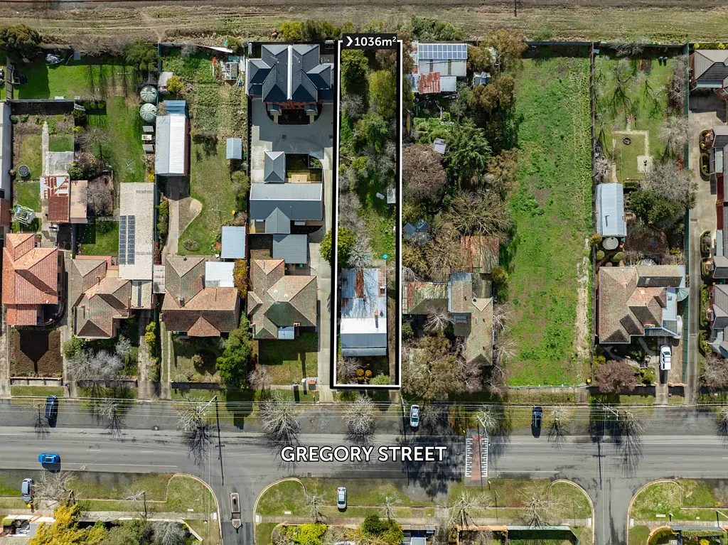 Lake Wendouree 3 Bedroom Prime Development Opportunity Moments from the Lake