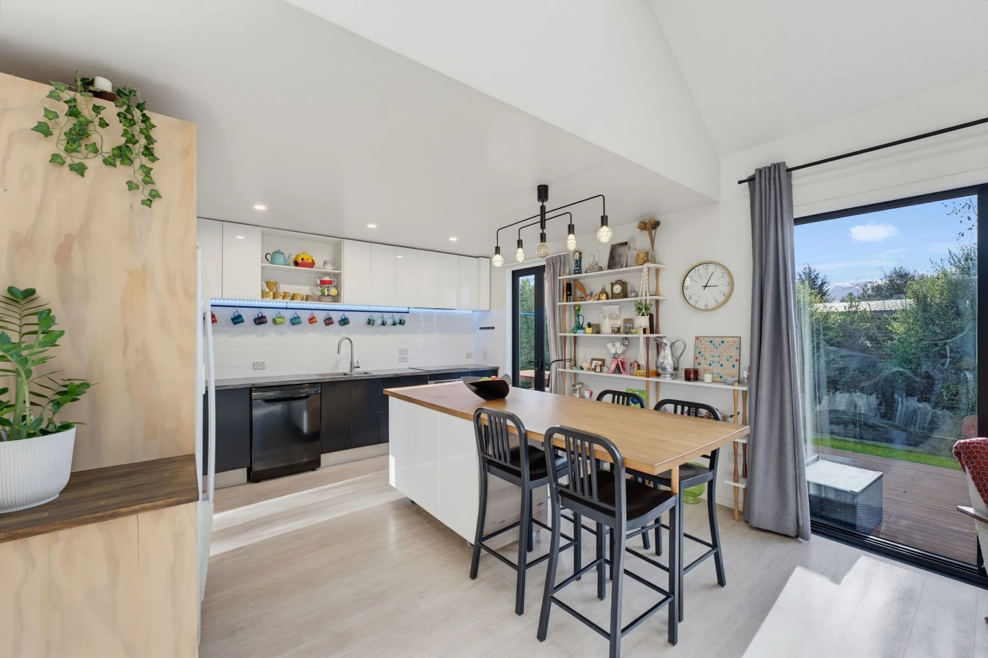 Pleasant Point 3બેડરૂમ Big Section, Modern Home, Endless Possibilities