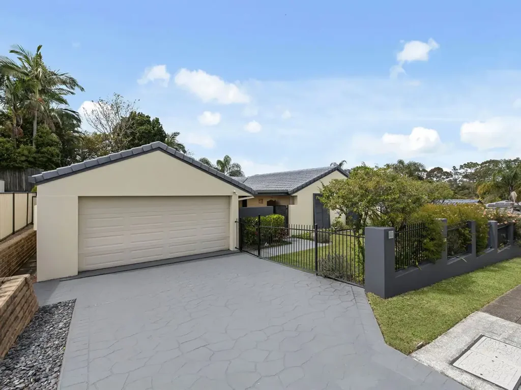 Wishart 4Zimmer Renovated Elegance in an Elevated Setting - Ready to Entertain, Relax & Enjoy