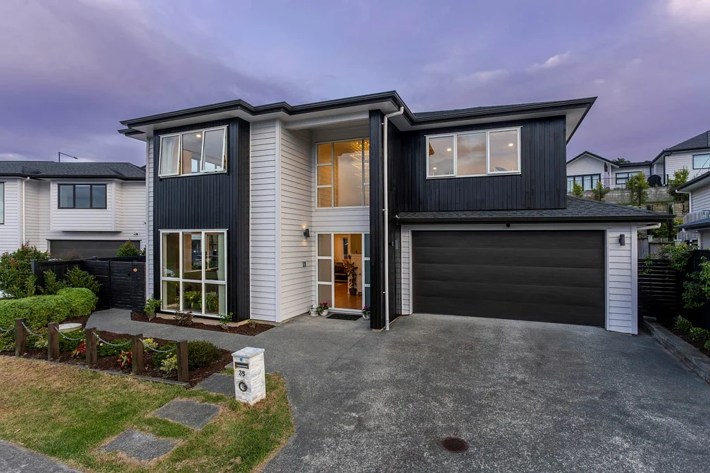 Millwater 5 Bedroom A Rare Opportunity in the Heart of Millwater