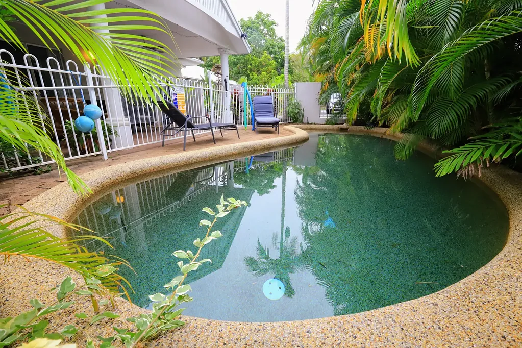 LIGHT AND BRIGHT VILLA WITH PRIVATE POOL