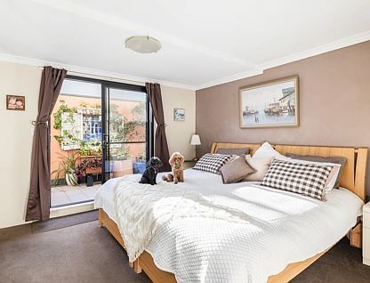 44/1-35 Pine Street (enter via Daniels Street), Chippendale, Sydney CBD, 3 chambres, 2 salles de bain, Apartment