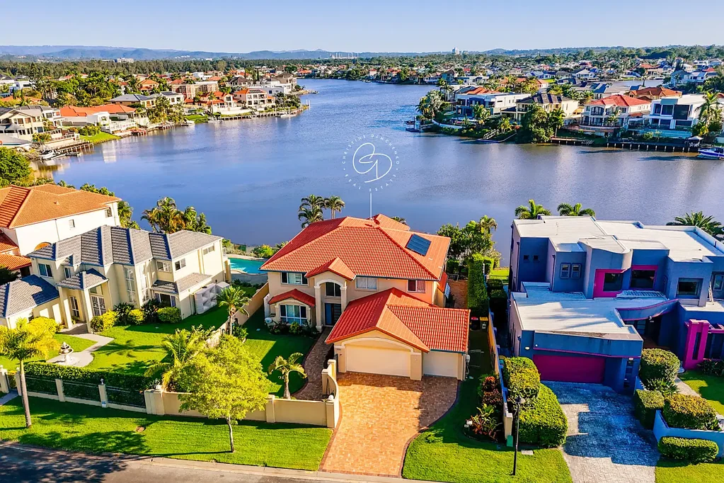 34 Bollard Circuit, Clear Island Waters, QLD 4226
