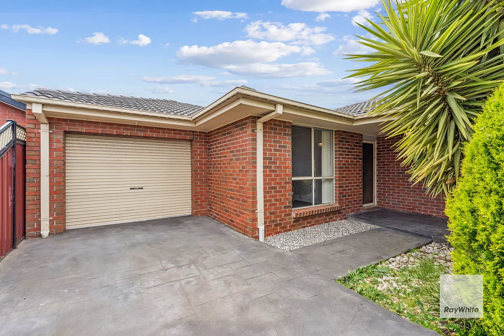 1/16 Lily Drive, Sydenham, VIC 3037