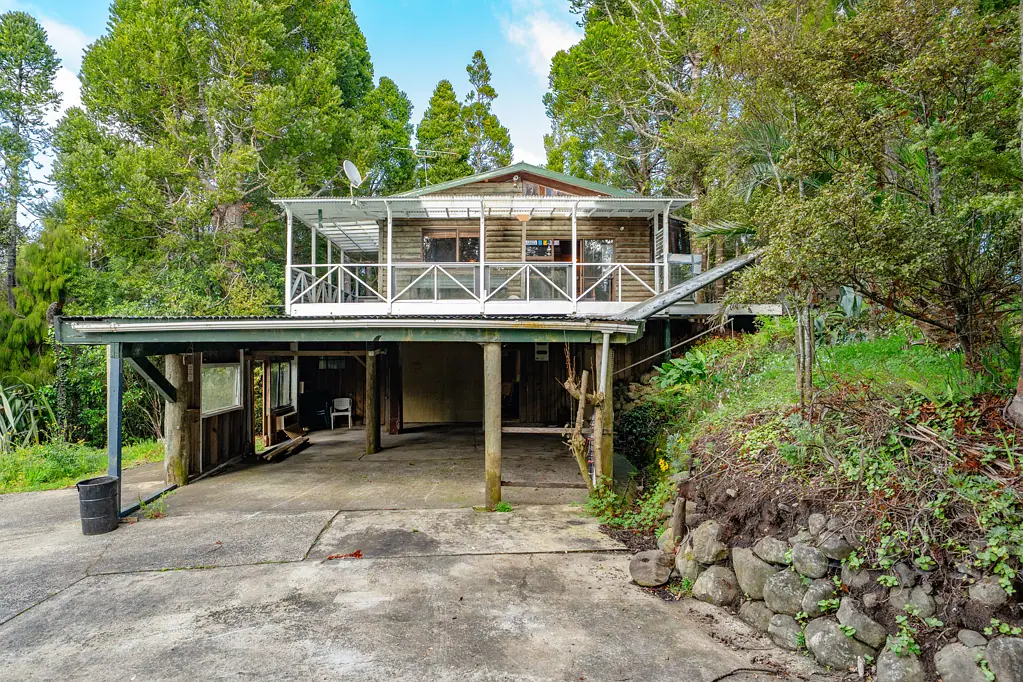 14 Te Aute Ridge Road, Waitakere, Waitakere City, Auckland