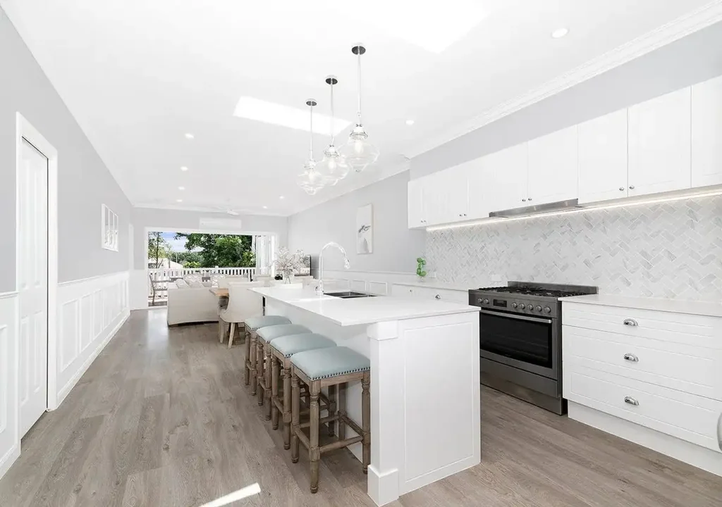 Luxuriously Executive Family Home in Prime Coorparoo Location