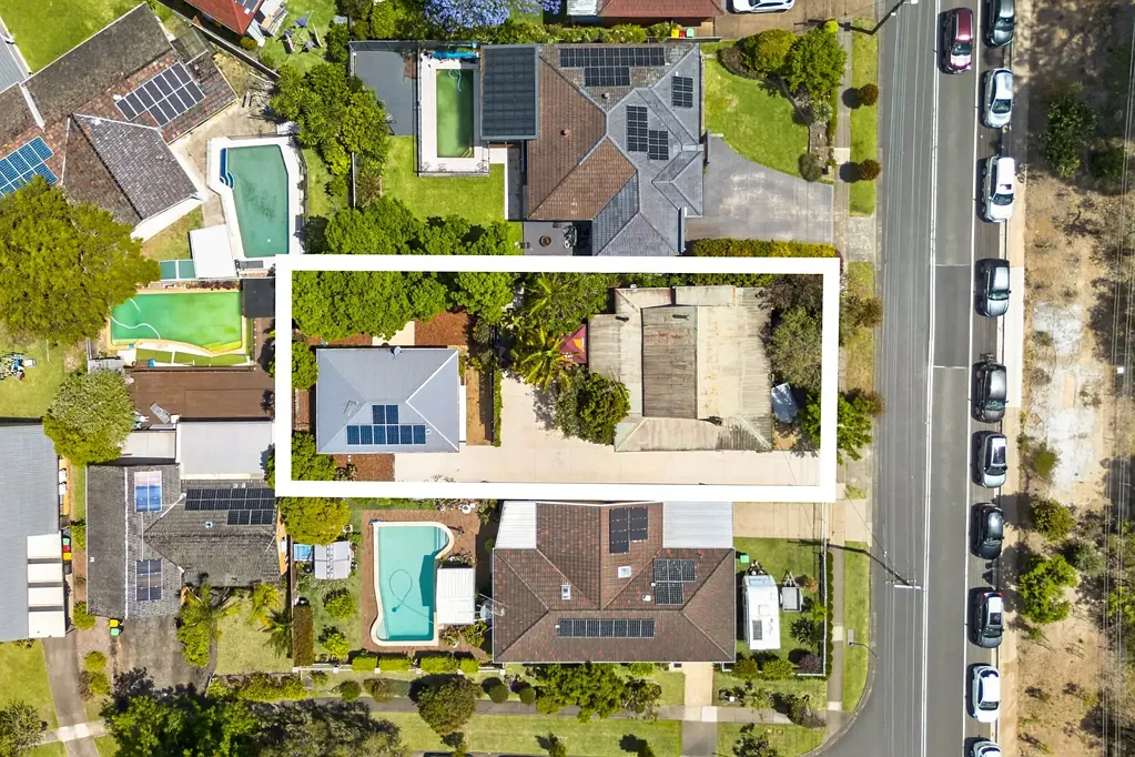 Winston Hills 5房 灵活双居，投资潜力非凡 Versatile dual living with exceptional investment appeal