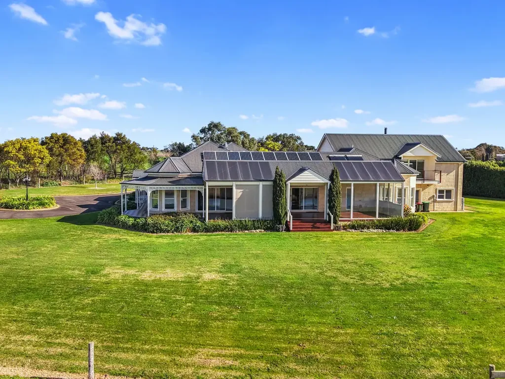 5 BEDROOM RIVERSIDE MASTERPIECE