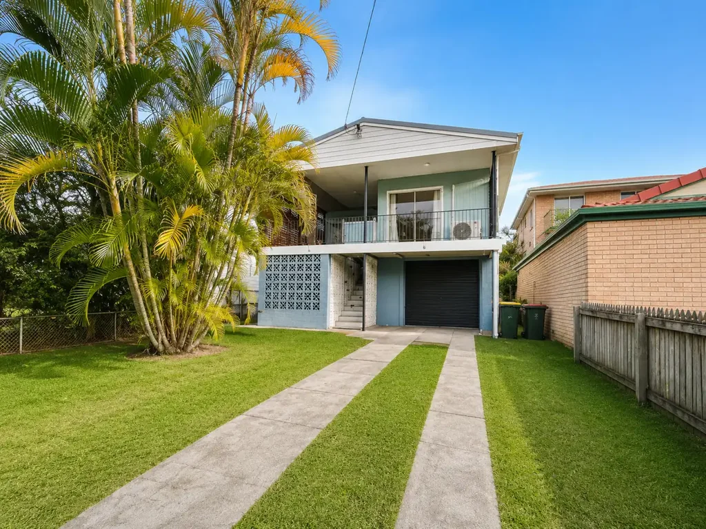 Updated Family Home with Stylish Updates and Superb Convenience in Chermside!