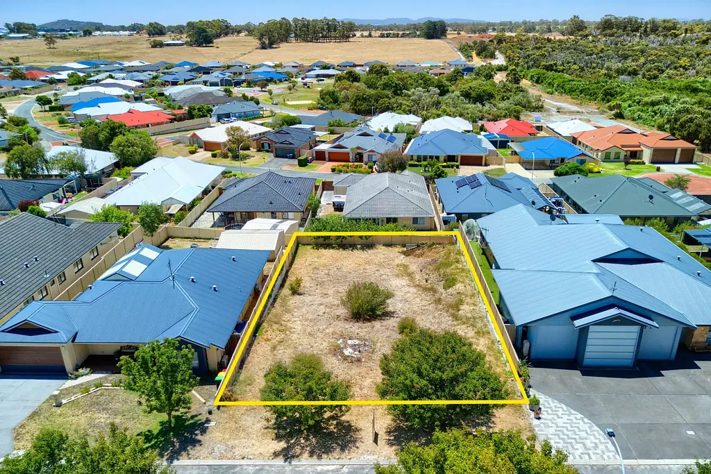 7 Pyrus Gardens, Yakamia, WA 6330