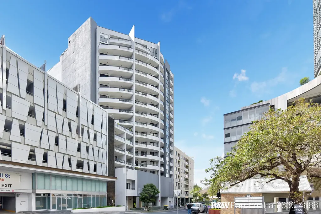 LIFESTYLE, CONVENIENCE AND SUPER LOCATION