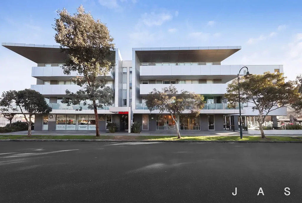 Spacious, Stylish & Conveniently Located