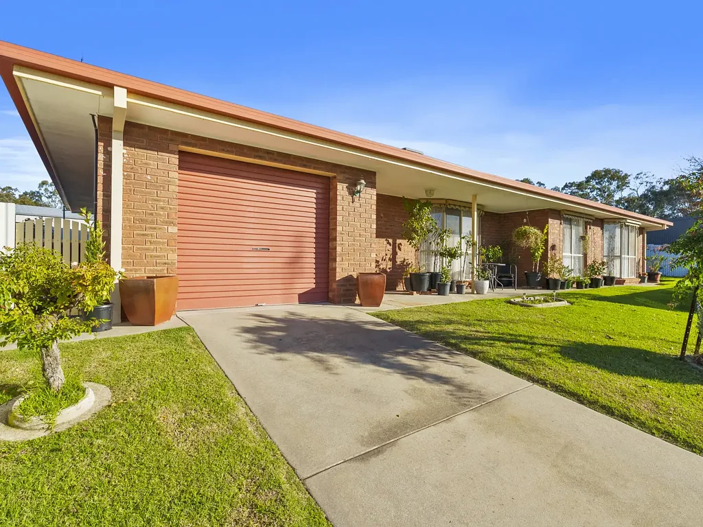 Tocumwal 3બેડરૂમ Immaculate Low-Maintenance Living in a Prime Location