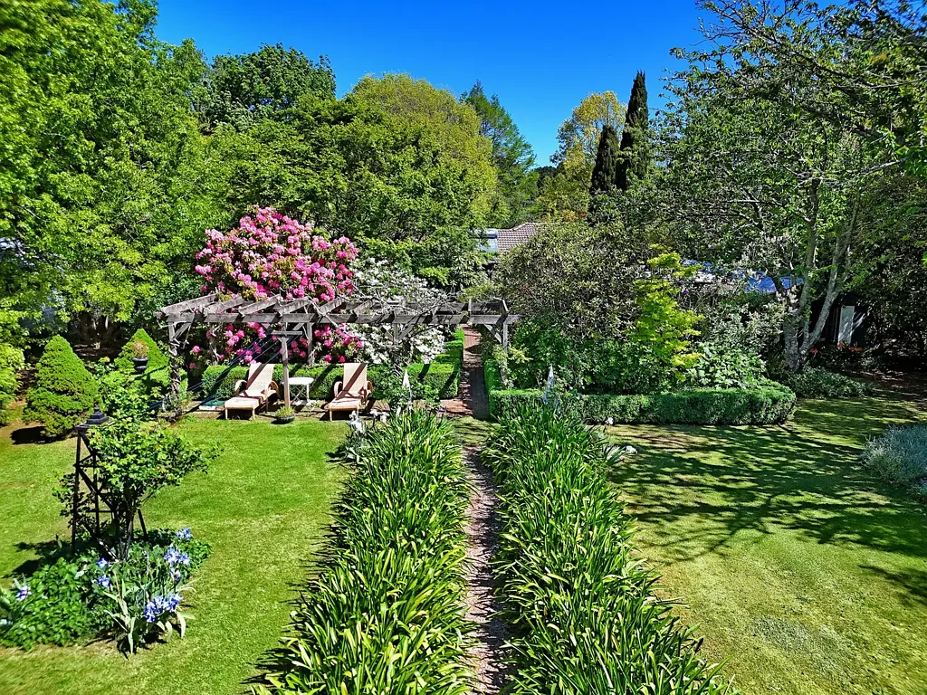 Exeter 4房  A Generational Garden Sanctuary in the Heart of Exeter