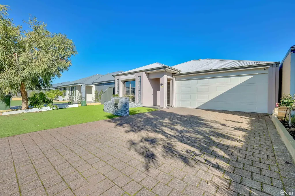 Harrisdale 4部屋 Refined Family Living in a Prime Harrisdale Address