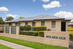 1/6 Queen Street, Warners Bay