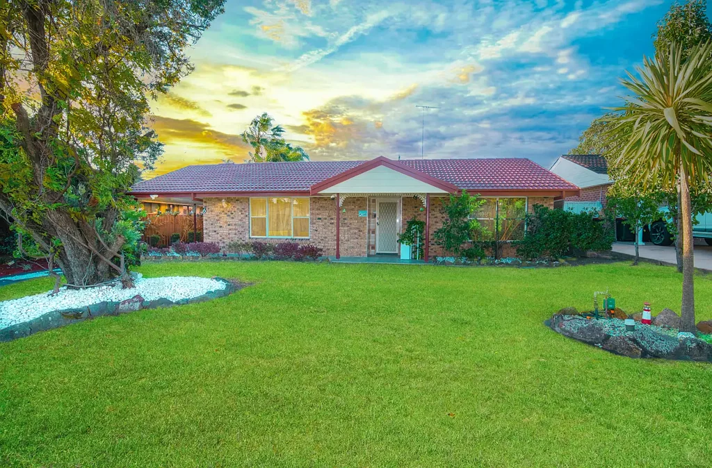 6 Summer Hill Place, St Clair, NSW 2759