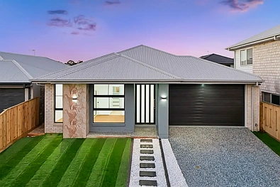 Deebing Heights 4房  坐落于迪宾高地的尊贵全新住宅。  Prestigious Brand New Home in Deebing Heights.