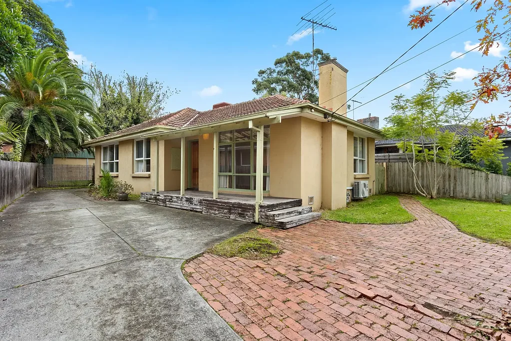 THREE BEDROOM HOME IN FRANKSTON HIGH SCHOOL ZONE