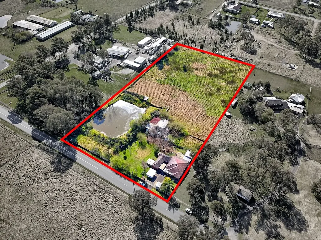 Llandilo 5Zimmer Top Quality 5 Acre Lot in Growth Area with Two Homes