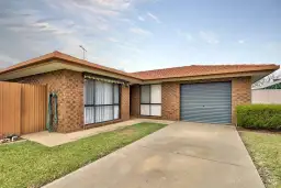 UNIT 6 427 WOOD ST, Deniliquin