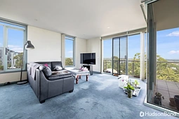 4005/2 Sovereign Point Court, Doncaster