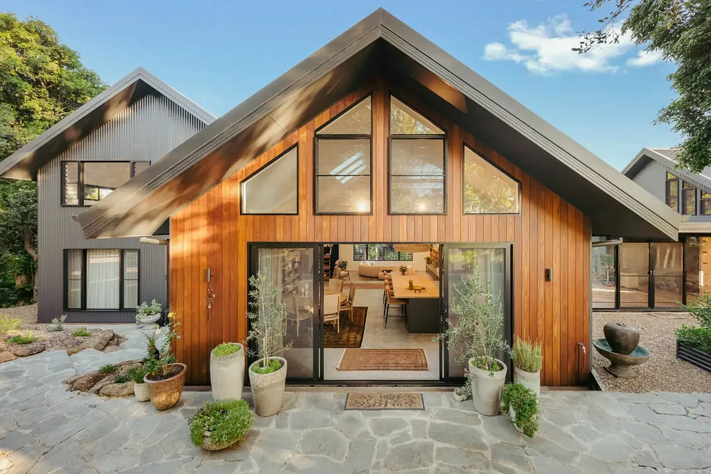 Currumbin Valley 6غرفة نوم Your Own Mountain Wellness Retreat | Dual Living Luxury – Motivated Sellers!